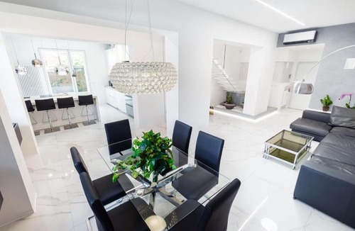 Bolognina Apartment | Macan Luxury Apartment