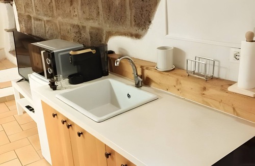 Sutri Apartment | 'Mad House Sutri' Apartment with Wi-Fi and Air Conditioning