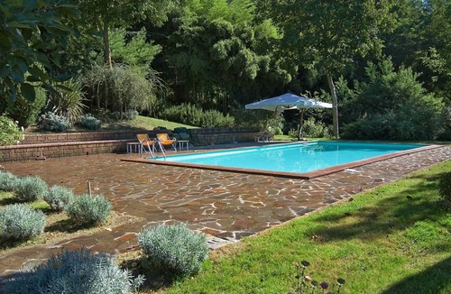 Proceno Apartment | Magie im Schloss, Unterkunft mit Schwimmbad' by Interhome