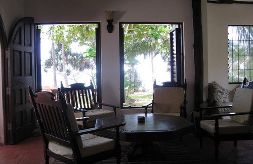 Msambweni Villa | Magnificent Beachfront House with Private Pool in Tropical Gardens