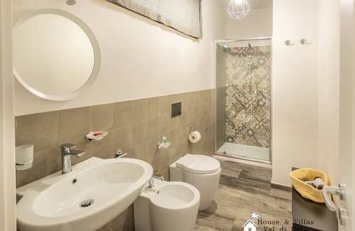 Syracuse Apartment | Magnolia - Two Bedroom Apartment, Sleeps 6