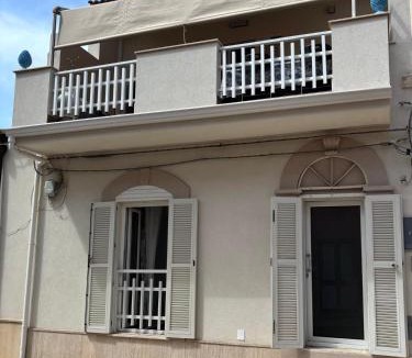 Marina di Ragusa House | Maison du Soleil