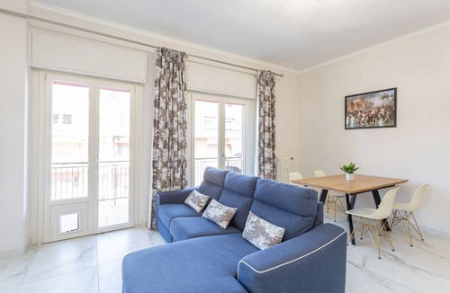 Gianicolo Apartment | Maison Silvestri 2 BDR Apartment