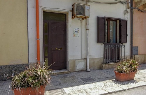 Marzamemi Apartment | Maison Vivian – Beachfront Apartment in the Heart of Marzamemi
