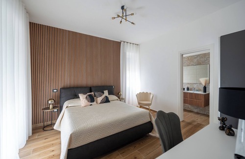 Torre Annunziata House | MARAF Rooms Mercurio - Elegance and Comfort near Pompeii