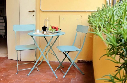 Rione IV Campo Marzio Apartment | MARGUTTA LOFT FOR SMART WORKER