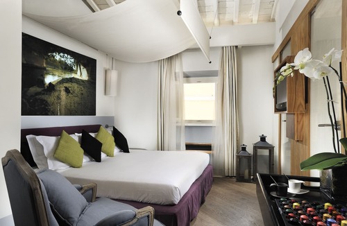 Rione IV Campo Marzio Hotel | Mario de Fiori 37