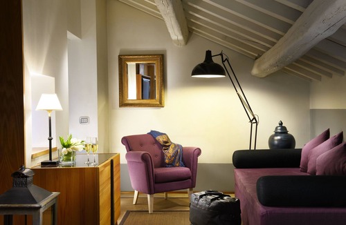 Rione IV Campo Marzio Hotel | Mario de Fiori 37