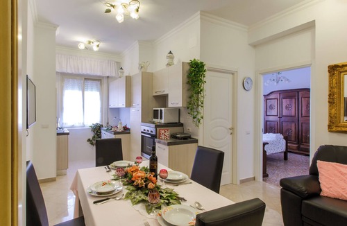 Vatican Apartment | Marvelous apartment center of Rome 100 m from St. Peter's Basilica Free Wifi