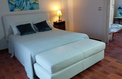 Novi Velia House | Matisse Private Suite