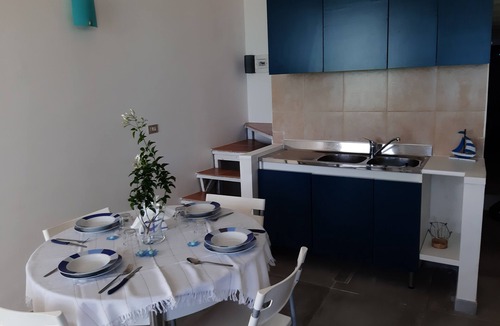 Cava dʼAliga Apartment | MAVI apartment 2 MIN WALKING DISTAN from the SEA, terrace with sea view.IDROMASS