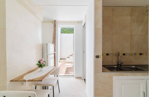 Lizzanello Apartment | Maxmar - Mono Classic by BarbarHouse