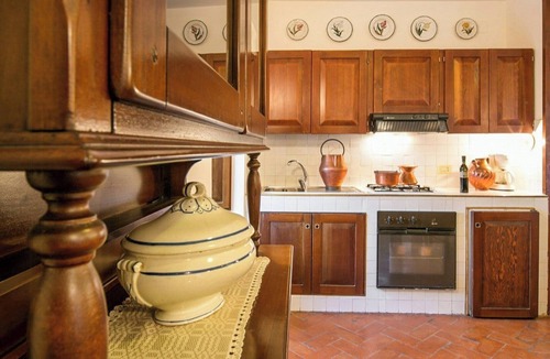Rasiglia Apartment | Medieval tower with terrace in Rasiglia