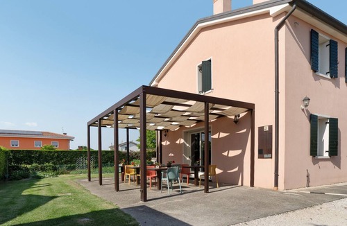 Dolo Apartment | Melloni Street Home – Salvia Room