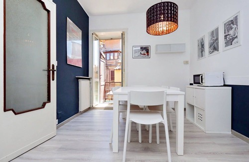 Rione III Colonna Apartment | Mercede, Sunny 2 Br Flat With Terrace By Halldis