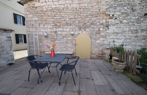 Serra Sant'Abbondio House | METILDE HOUSE