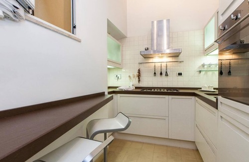 Rione VI Parione Apartment | Mial House Luxury Apartment