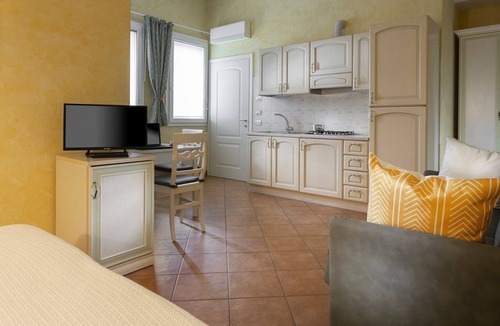 Scandiano Apartment | Mimosa apartment in a farmhouse, with a park view