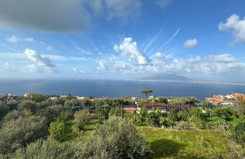 Monte Chiaro House | Mini Apartment with Sea View, Wi-Fi, and Air Conditioning