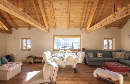 Rougemont Ski Chalet | Minimalist Chic Chalet In The Heart Of Rougemont