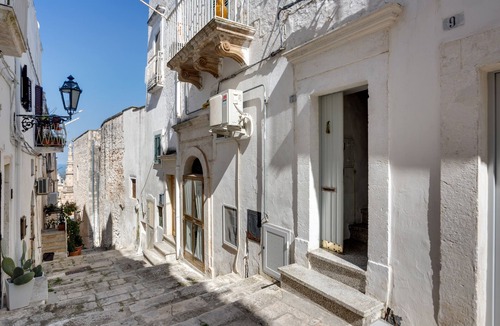 Ostuni Apartment | Mirror House Lovely Apartment