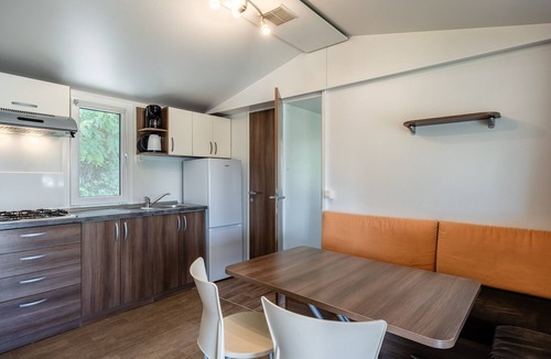 Margine Coperta-Traversagna House | Mobile Home 'Camping Belsito Dalmacija 506' with Shared Pool, Wi-Fi and Air Conditioning