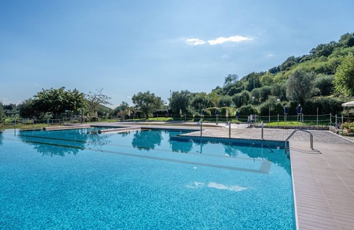 Margine Coperta-Traversagna House | Mobile Home 'Camping Belsito Dalmacija 506' with Shared Pool, Wi-Fi and Air Conditioning