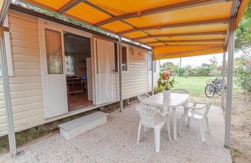 Cavallino-Treporti House | Mobile Home 'Casa Camelia 3' with Private Garden, Wi-Fi, and Air Conditioning