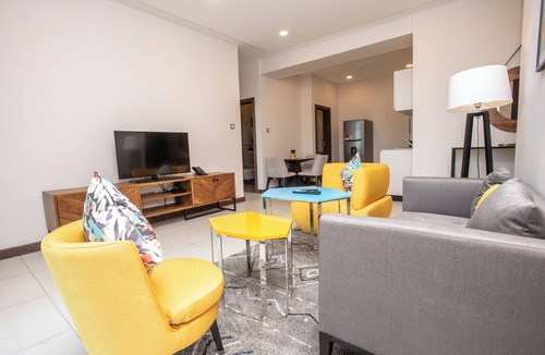 Nairobi Apartment | Modern 2 Bedroom Westlands Nairobi, with AC, Rooftop Pool, Gym, Squash Court