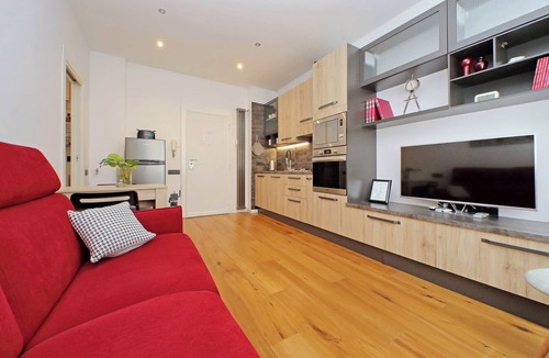 Tuscolano Apartment | Modern Apartment in Rome 200 meters from Metro Line A