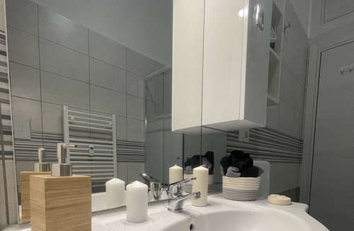 Ciampino Apartment | Modern apartment with garden and parking space