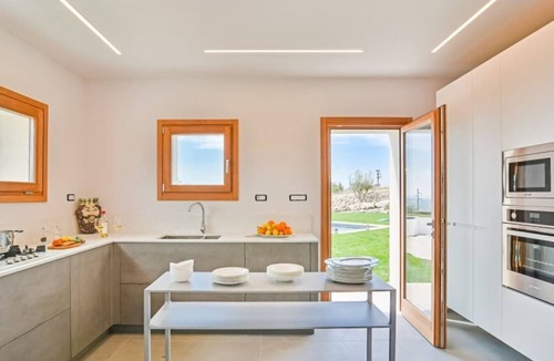 Avola Villa | Modern Villa Set in a Peaceful, Rural Location