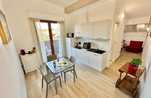 Cesate Apartment | MONOLOCALE A10 Arcobaleno - Milano Rho fiera