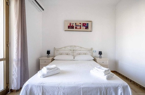 Marina di Ostuni Apartment | Monolocale vista giardino-Studio-Balcony-Private Bathroom