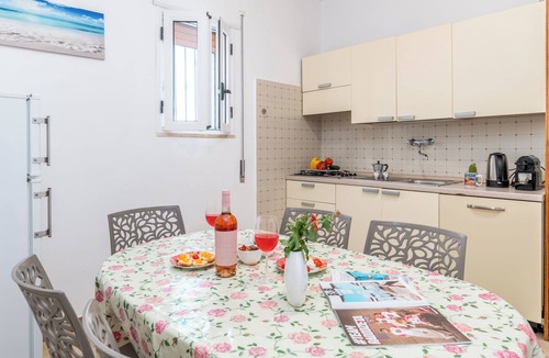 Marina di Ostuni Apartment | Monolocale vista giardino-Studio-Balcony-Private Bathroom