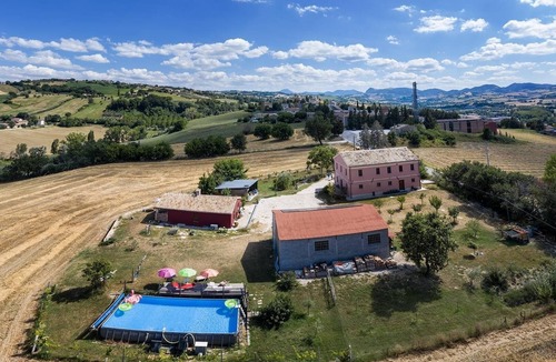 Serra de' Conti Apartment | Multi-bed room for 3 guests with 16m² in Serra de' Conti (AN) (272676)