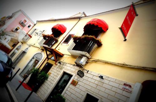 Foggia Bed & Breakfast | Muro Torto - Struttura sanificata giornalmente con prodotti conformi al Decalogo del Ministero Salute - Personale sottoposto a test sierologico periodicamente