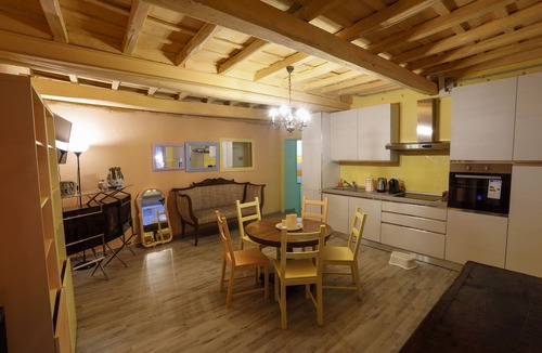 Rione V Ponte Apartment | Navona color luxury loft