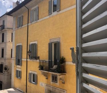 Rione VIII Sant'Eustachio Apartment | NEW! BELLISSIMO PalazzoFranchi Pantheon