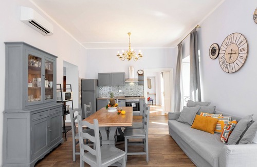 Trastevere Apartment | NEW Listing! Big apt in the Heart of Trastevere