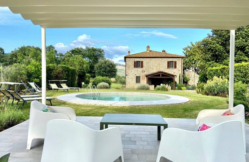 Cortona Villa | New listing: Casale Burcinella, Cortona. beautiful villa - pool, great location