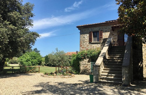 Cortona Villa | New listing: Casale Burcinella, Cortona. beautiful villa - pool, great location
