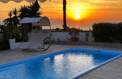Balestrate House | NEW Swimming pool with sea view, great location between Palermo & Trapani,