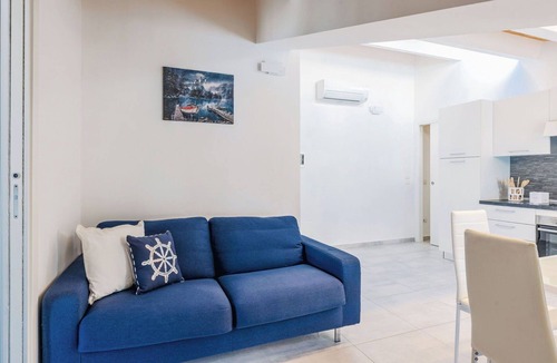 Porto Potenza Picena Apartment | Nice apartment for 6 guests with WIFI, A/C, TV, balcony and panoramic view, close to Porto Recan.