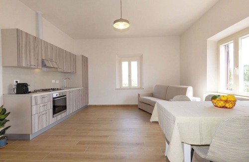 Bibbona Apartment | Nice apartment for 5 guests with A/C, WIFI, TV, patio, pets allowed and panoramic view