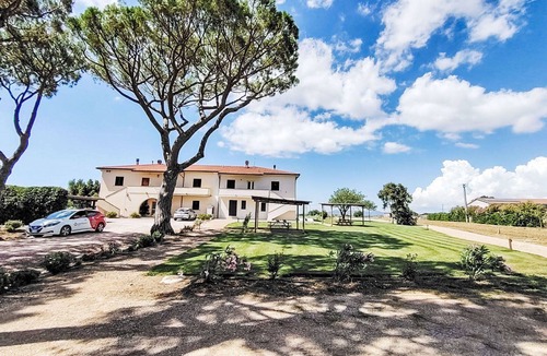 Bibbona Apartment | Nice apartment for 5 guests with WIFI, A/C, TV, terrace and pets allowed