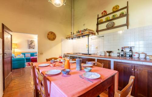 Castiglione del Lago Apartment | Nice Apartment In Castiglione Del Lago
