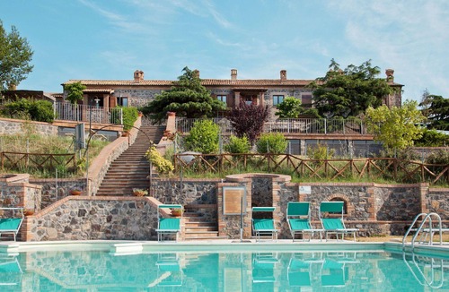 San Lorenzo Nuovo Apartment | Nice apartment for 4 people with A/C, pool, WIFI, TV and patio