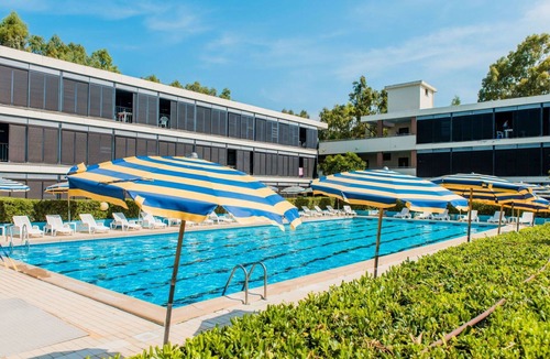 Marina di Bibbona Apartment | Nice apartment for 2 people with A/C, pool, WIFI, TV and patio