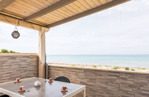 Torvaianica Apartment | Nice apartment for 3 guests with WIFI, A/C, TV and terrace